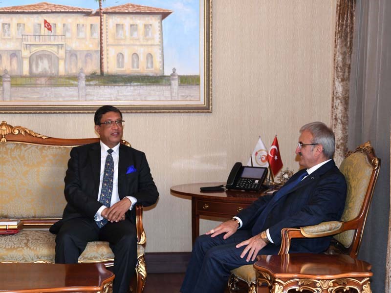 Antalya’da Hint Rüzgarı Artıyor 01