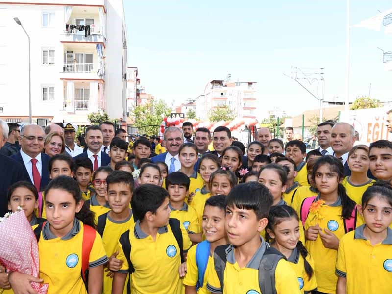 Büyük Bir Eğitim Ordusuyuz 05