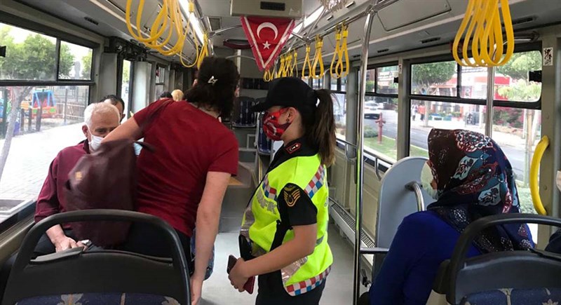 Antalya’da Toplu Taşımada Sıkı Denetim 01
