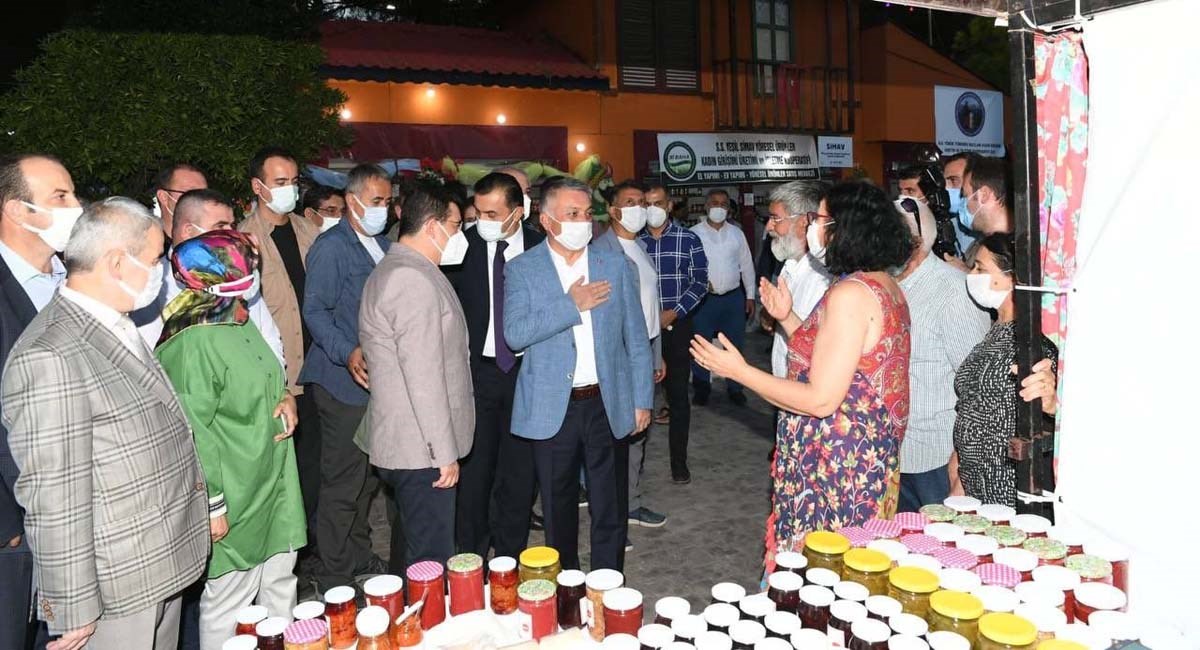 Kadın Eli Değen Her Yerde Güzellikler Olur 06