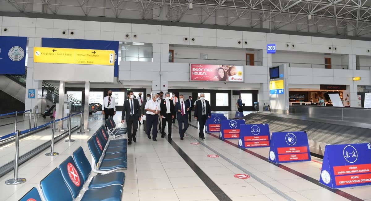 Vali Yazıcı Antalya Havalimanında Yapılan Çalışmaları İnceledi 04