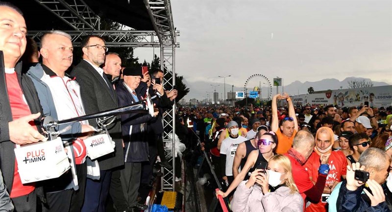 RUNTALYA Maratonu Büyük Coşkuyla Başladı 02