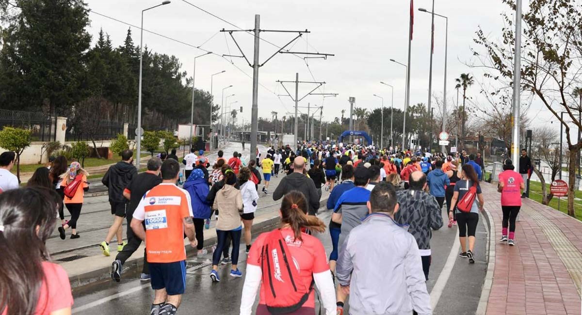 RUNTALYA Maratonu Büyük Coşkuyla Başladı 07