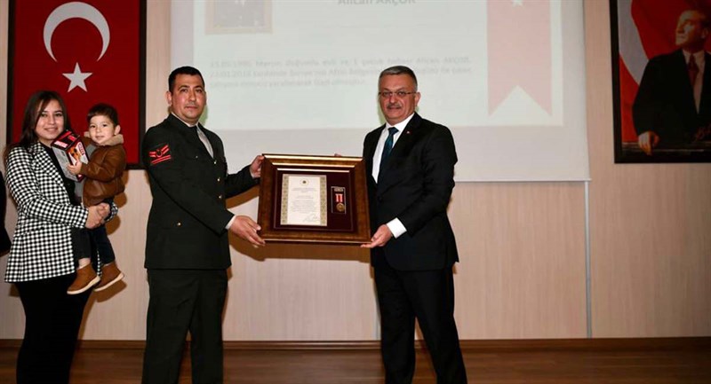 Kimse Bizim Vatan ve Bayrak Sevgimizi Test Etmesin 07