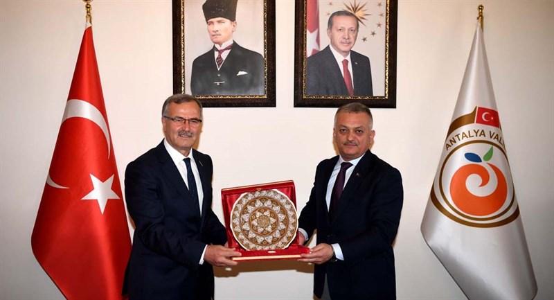 OSBÜK ndan Vali Yazıcı ya Ziyaret 02
