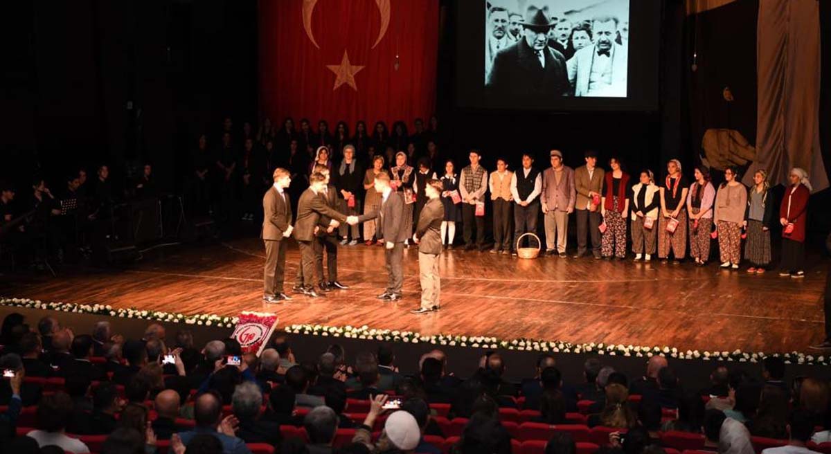 Atatürk ün Antalya ya Gelişinin 93üncü Yıldönümü Coşkuyla Kutlandı 02