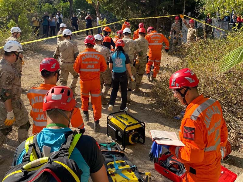 Antalya da Kurumları Teyakkuza Geçiren Deprem Senaryosu  05