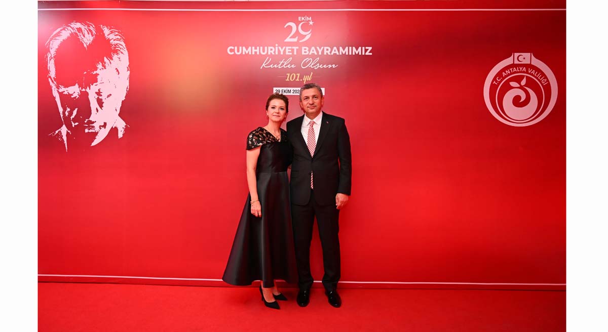 Antalya Cumhuriyetin Değerleriyle Kenetlendi 01