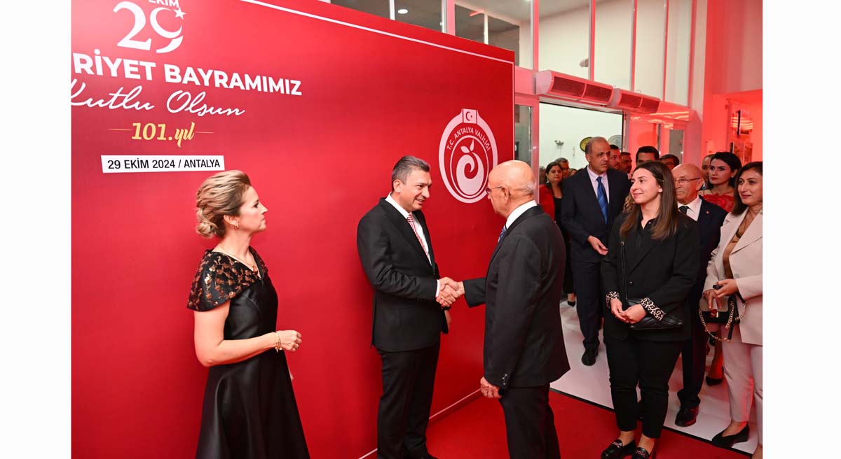 Antalya Cumhuriyetin Değerleriyle Kenetlendi 02