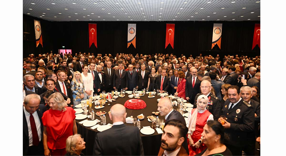 Antalya Cumhuriyetin Değerleriyle Kenetlendi 06