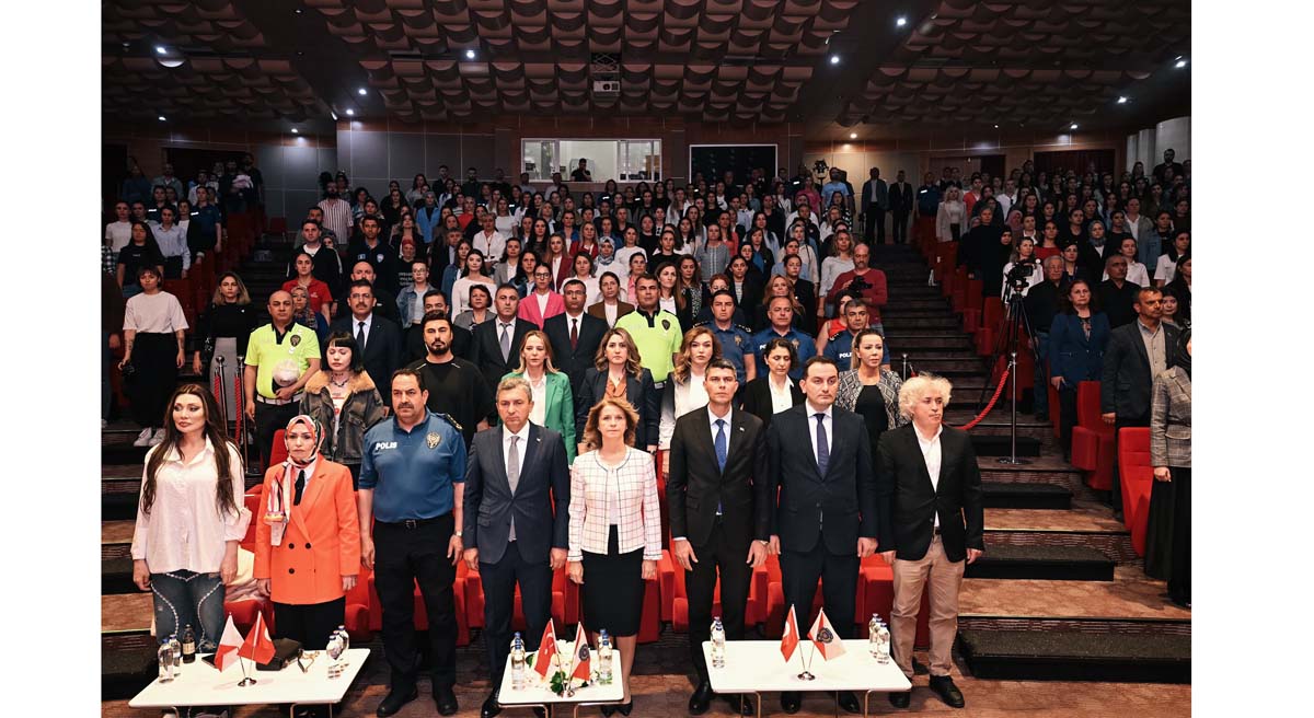 En İyi Narkotik Polisi Anne Paneli 01