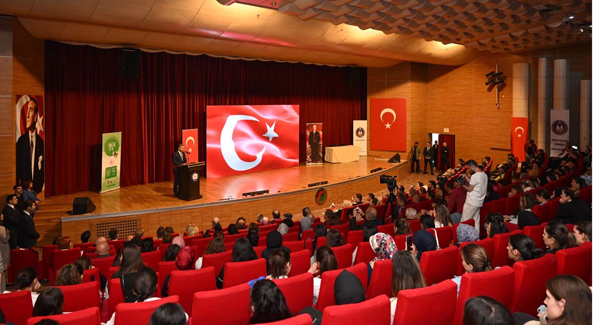 En İyi Narkotik Polisi Anne Paneli 03