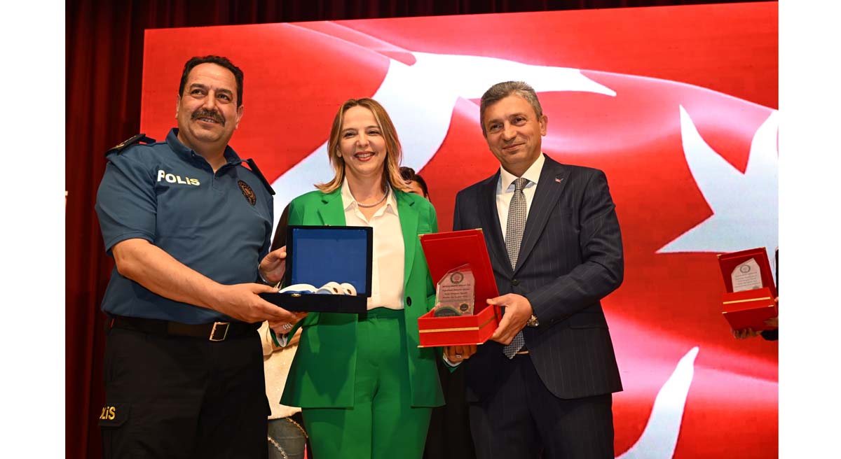 En İyi Narkotik Polisi Anne Paneli 06